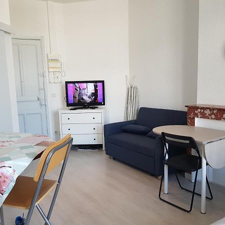 Studio With Sea View For 2 People Toulon Exteriör bild