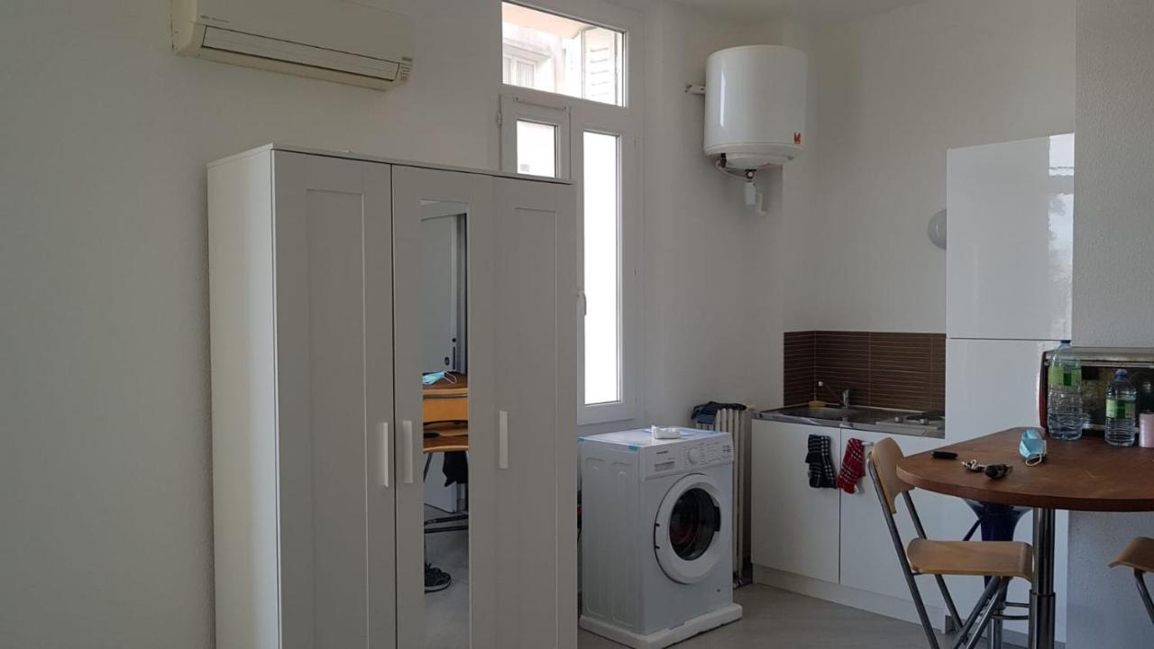 Studio With Sea View For 2 People Toulon Exteriör bild
